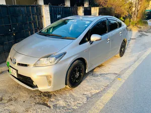 Toyota Prius G Touring Selection Leather Package 1.8 2016 for Sale