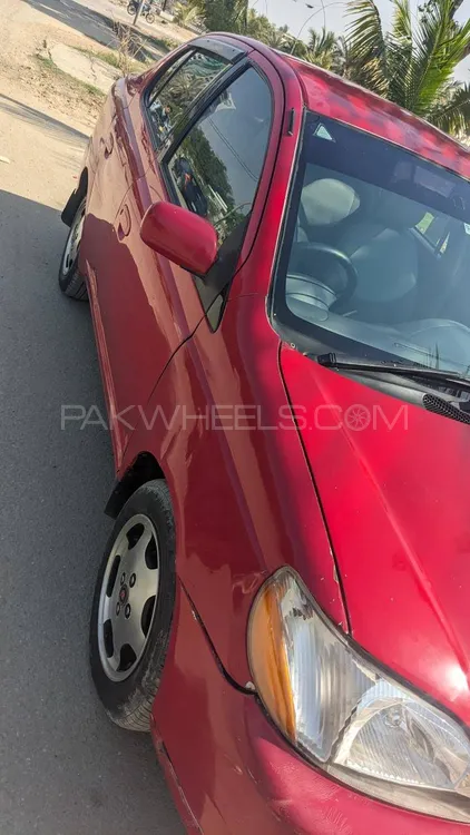 Toyota Platz 2000 for Sale in Karachi Image-1