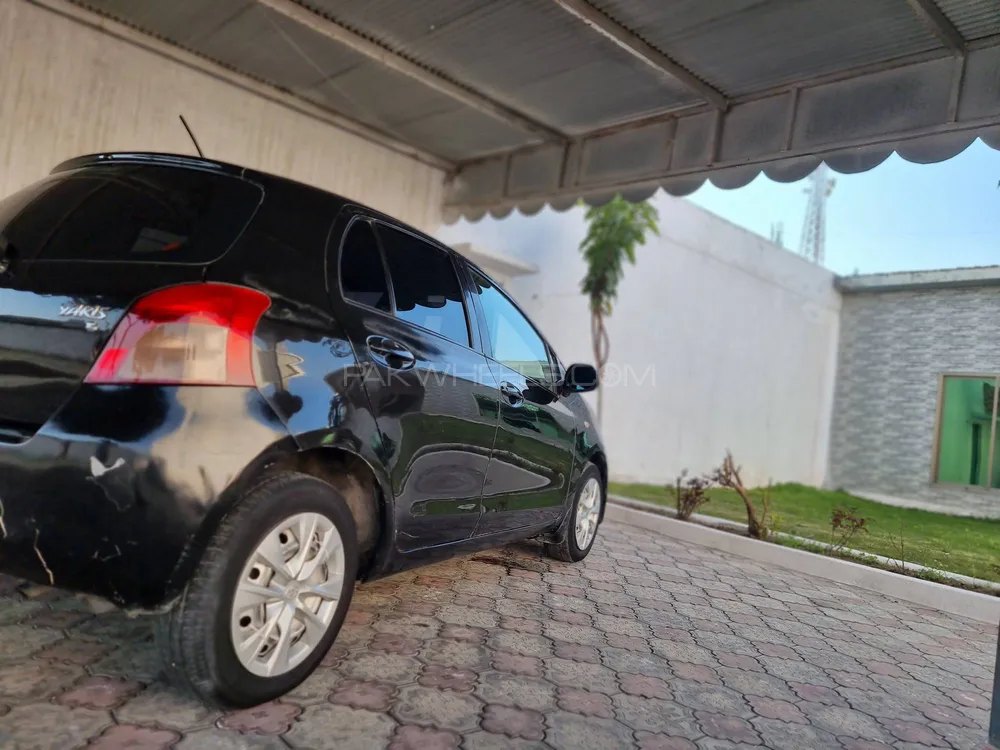 Toyota Yaris Hatchback 2006 for sale in Lahore