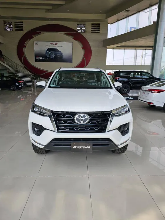 Toyota Fortuner 2023 for Sale in Faisalabad Image-1