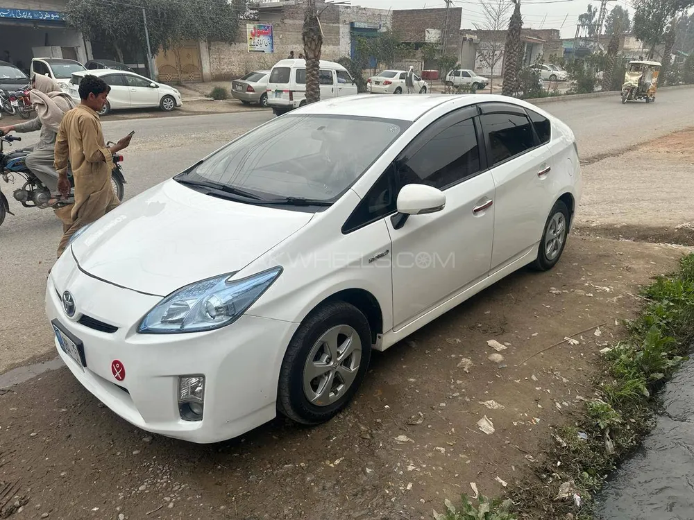 Toyota Prius 2009 for Sale in Bannu Image-1
