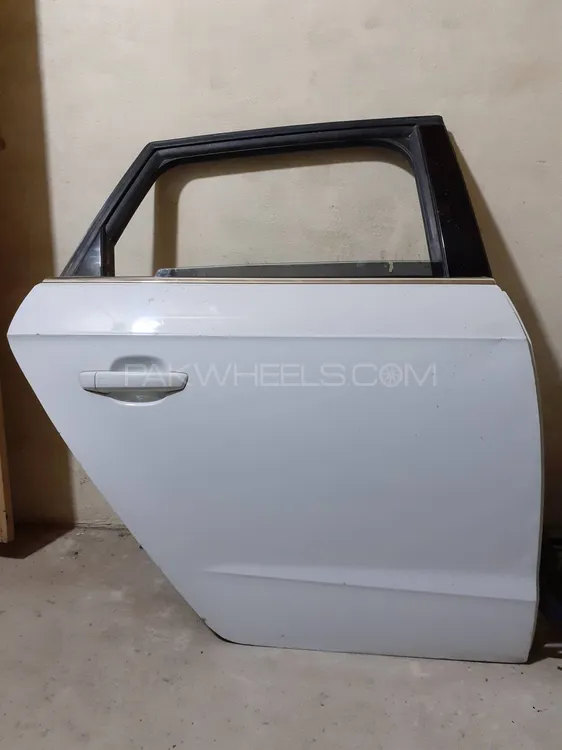 AUDI Complete Doors and Spare Components Image-1