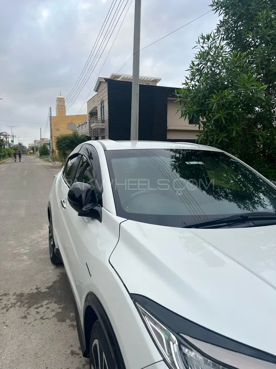Honda Vezel 2018 for Sale in Sargodha Image-1