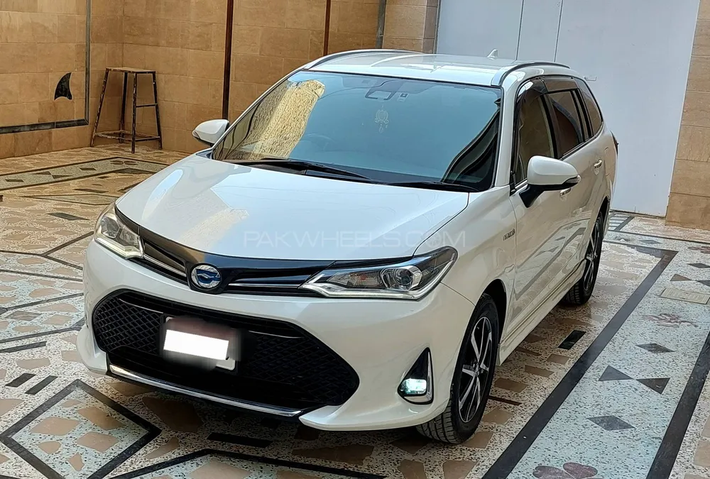 Toyota Corolla Fielder 2018 for Sale in Quetta Image-1