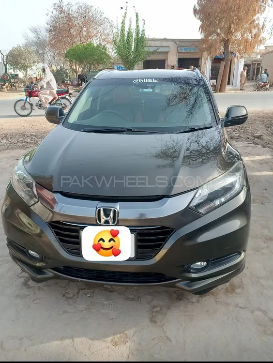 Honda Vezel 2016 for Sale in Bahawalpur Image-1