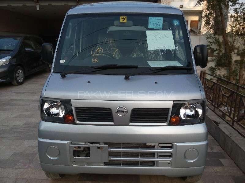 Nissan Clipper 2012 for Sale in Hyderabad Image-1