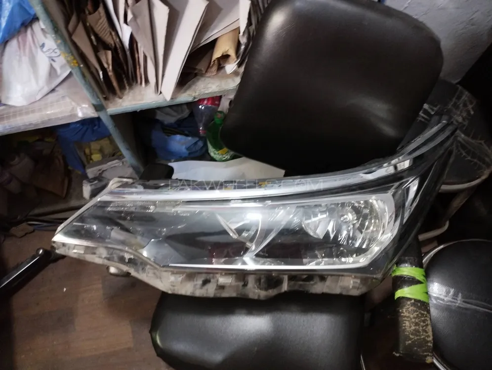 Corolla headlights 2023 Image-1