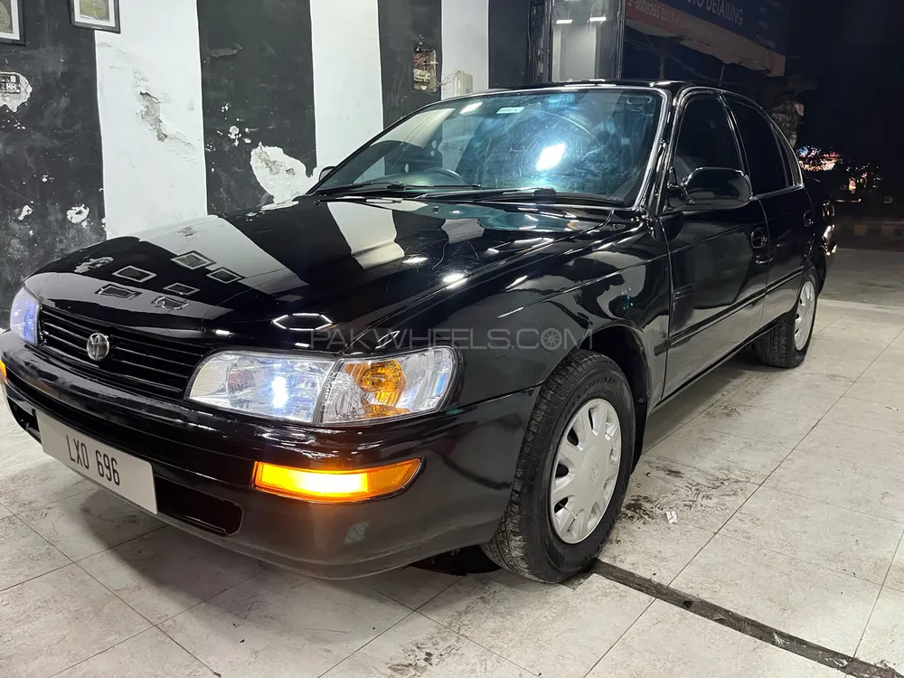Toyota Corolla 2000 for sale in Jhang