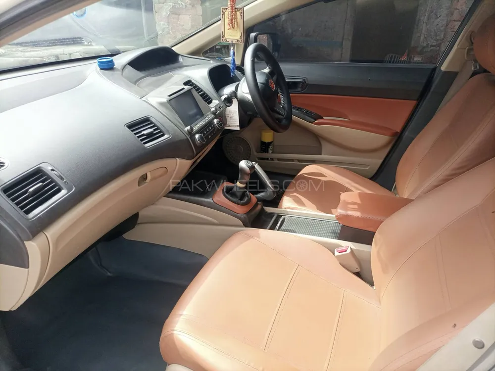 Honda Civic 2010 for Sale in Khanpur Image-1