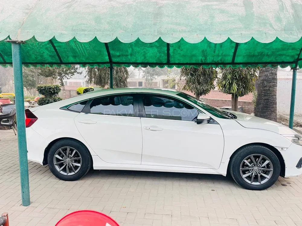 Honda Civic 2020 for Sale in Pattoki Image-1