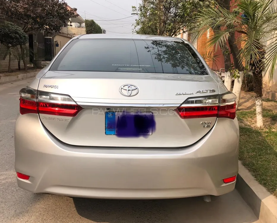 Toyota Corolla 2018 for sale in Peshawar
