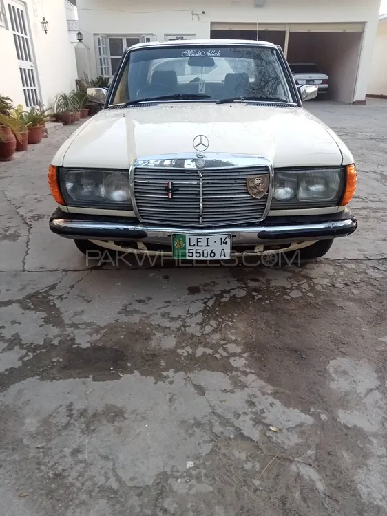 Mercedes Benz E Class 1982 for Sale in Islamabad Image-1