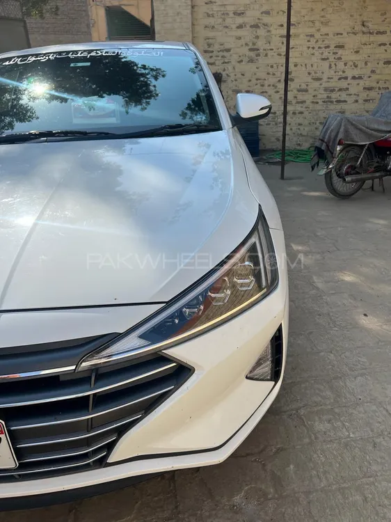Hyundai Elantra 2023 for Sale in Larkana Image-1