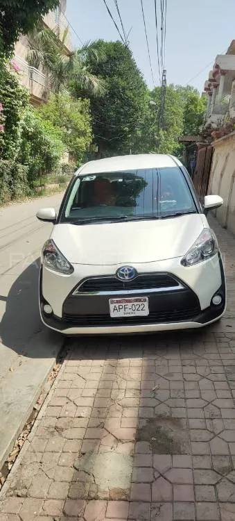 Toyota Sienta 2016 for sale in Lahore