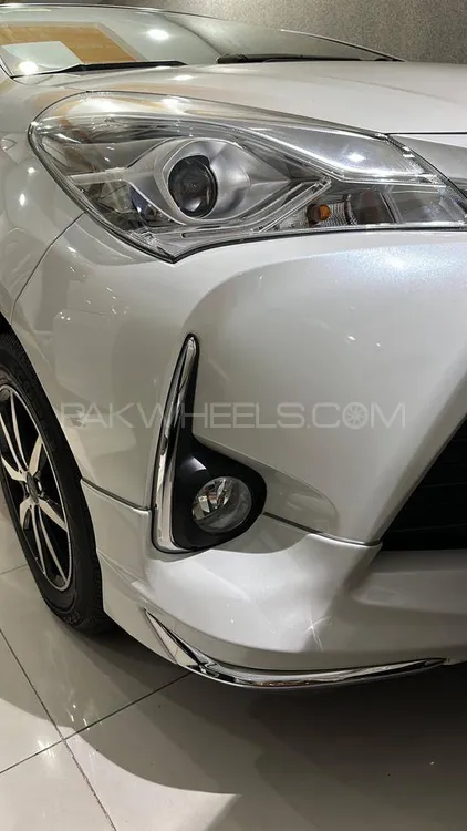 Toyota Vitz 2020 for Sale in Peshawar Image-1