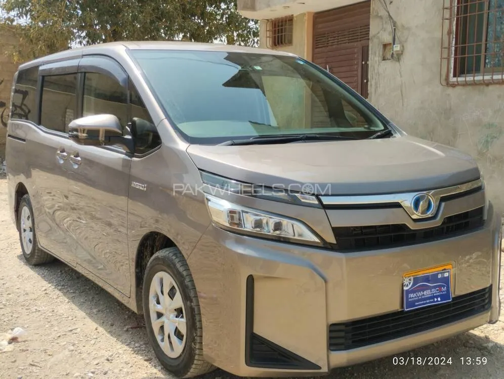 Toyota Voxy 2018 for sale in Karachi
