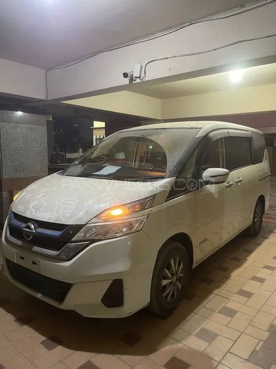 Nissan Serena 2018 for Sale in Karachi Image-1