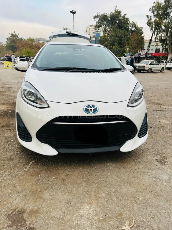 Toyota Aqua 2018 for Sale in Islamabad Image-1