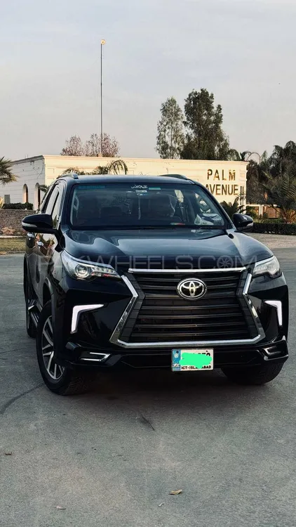 Toyota Fortuner 2018 for Sale in Bahawalnagar Image-1