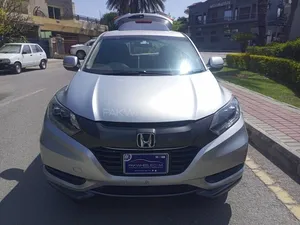 Honda Vezel Hybrid X L Package 2015 for Sale
