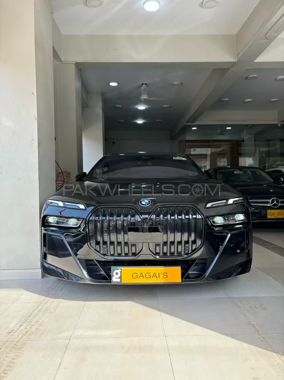 BMW 7 Series 2023 for Sale in Karachi Image-1