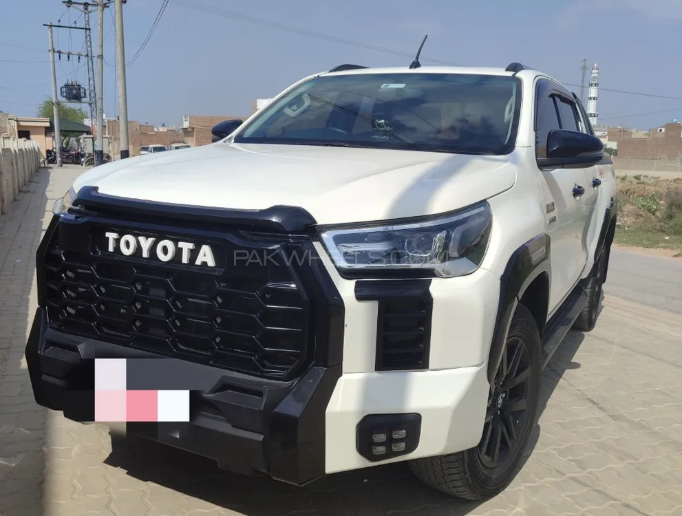 Toyota Hilux 2021 for Sale in Vehari Image-1