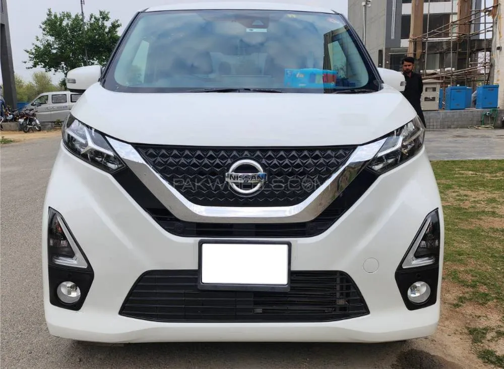 Nissan Dayz Highway Star 2020 for Sale in Lahore Image-1