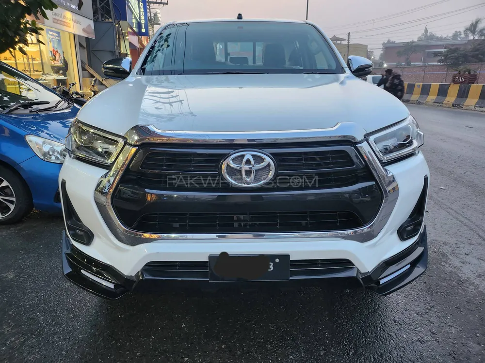 Toyota Hilux 2021 for Sale in Multan Image-1