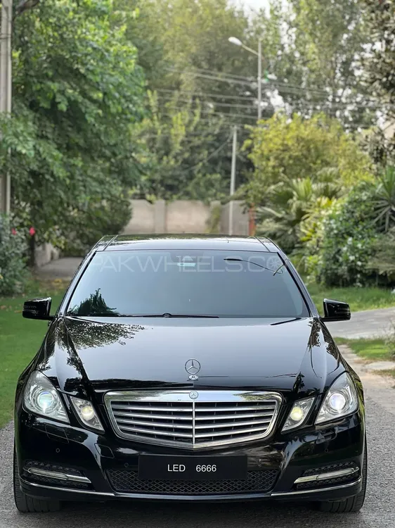 Mercedes Benz E Class 2012 for Sale in Peshawar Image-1