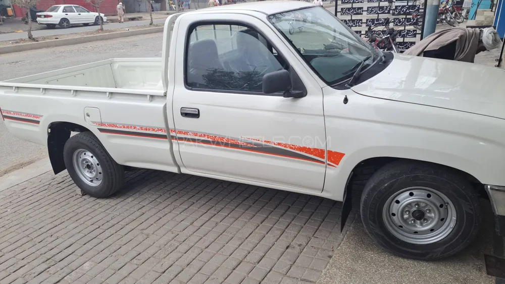 Toyota Hilux 2003 for Sale in Kasur Image-1
