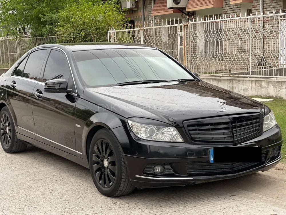 Mercedes Benz C Class 2010 for Sale in Kharian Image-1