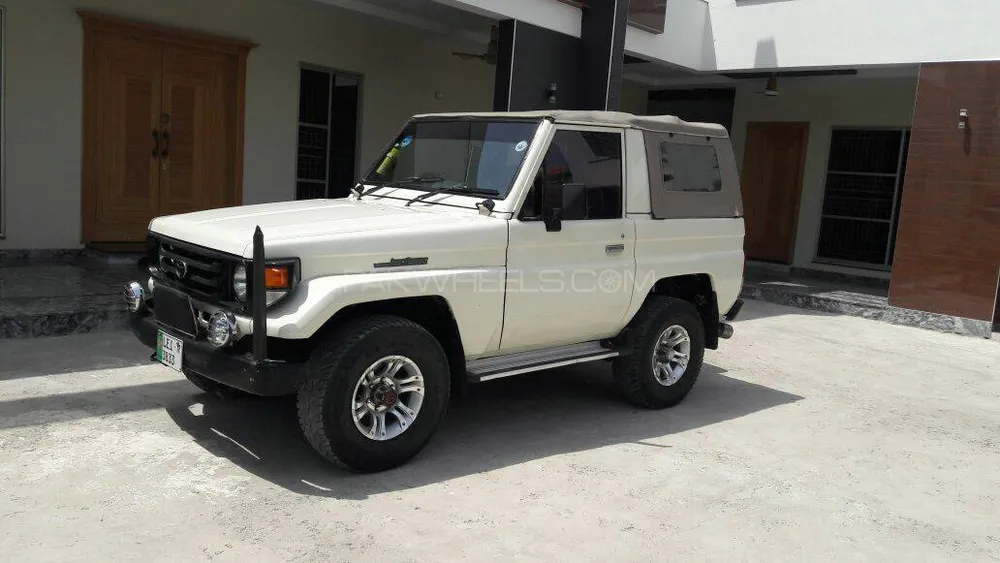 Toyota Land Cruiser 1985 for Sale in Chunian Image-1