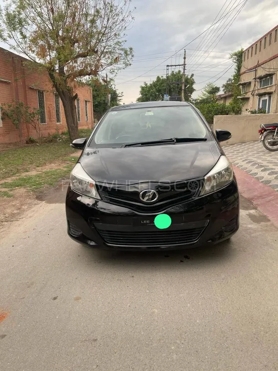 Toyota Vitz 2012 for Sale in Faisalabad Image-1