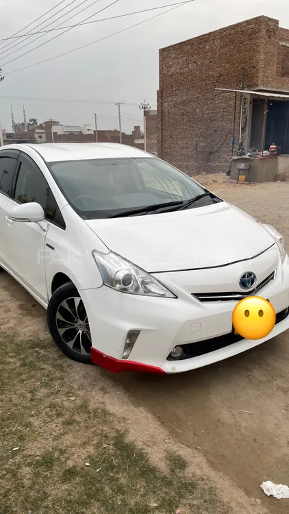 Toyota Prius Alpha 2012 for Sale in Fort Abbass Image-1