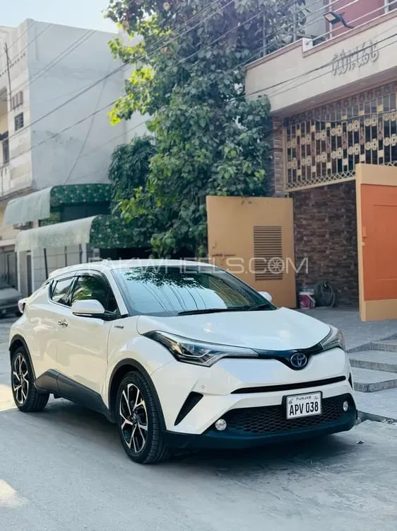 Toyota C-HR 2018 for Sale in Faisalabad Image-1