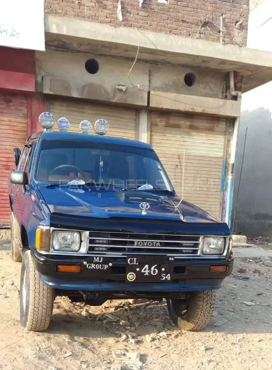Toyota Hilux 1986 for sale in Sialkot