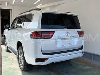Toyota Land Cruiser 2024 for sale in Lahore