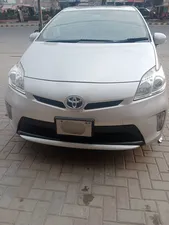 Toyota Prius S LED Edition 1.8 2012 for Sale