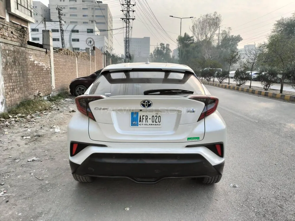 Toyota C-HR 2017 for Sale in Peshawar Image-1