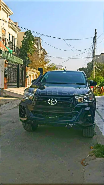 Toyota Hilux 2020 for Sale in Lodhran Image-1