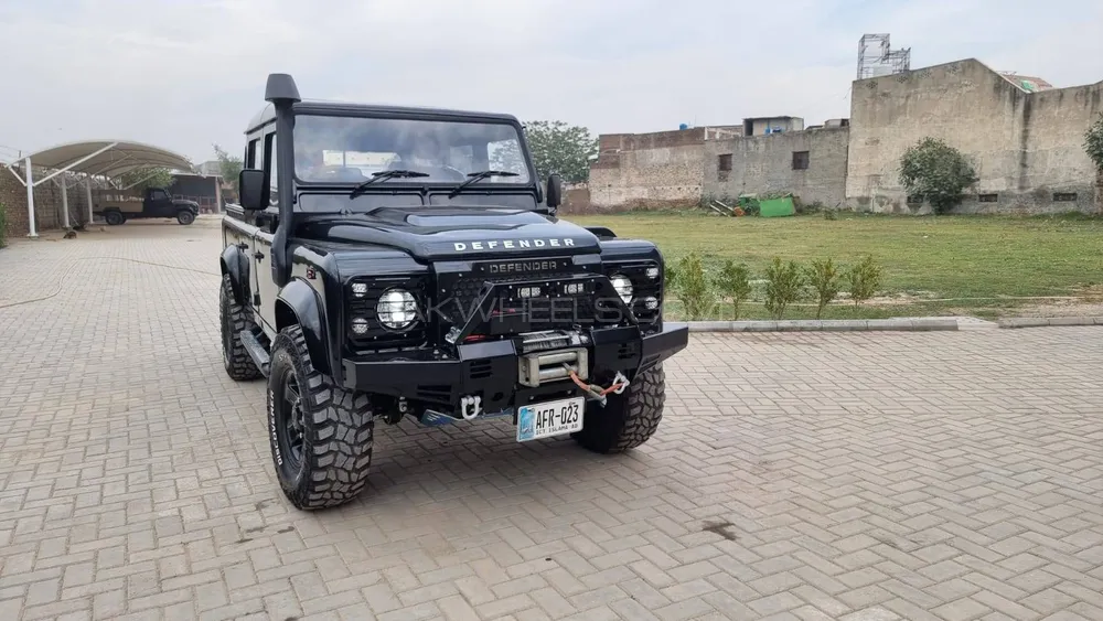 Land Rover Defender 2010 for Sale in Islamabad Image-1