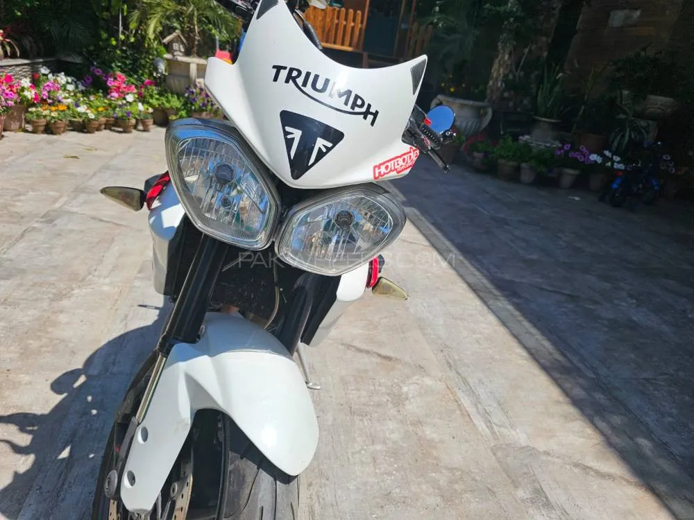 ٹریومف Street Triple R 2014 for Sale ٹریومف Street Triple R 2014 for Sale Image-6