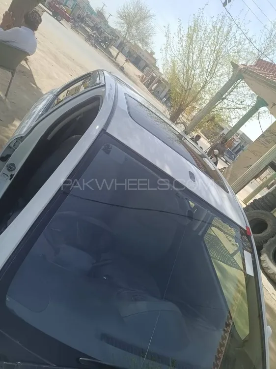 Toyota Vitz 2016 for sale in Peshawar