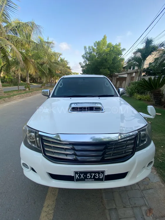 Toyota Hilux Vigo Champ V 2014 for sale in Karachi | PakWheels