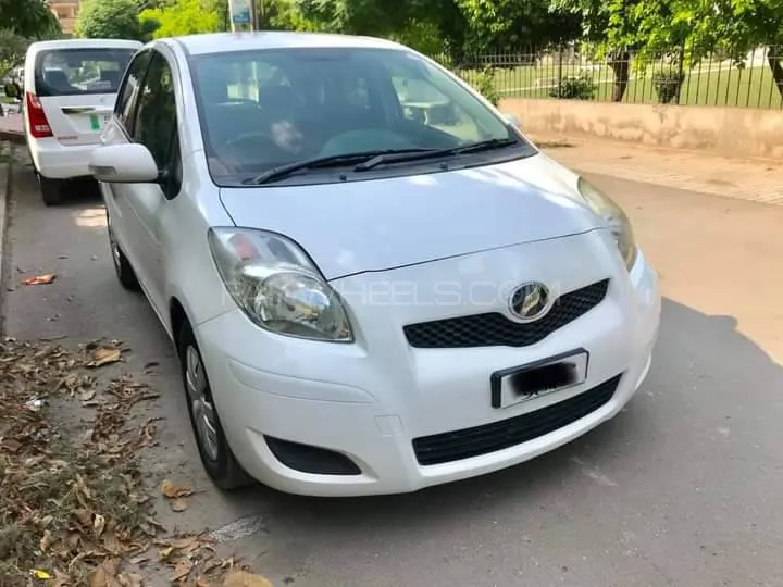 Toyota Vitz 2009 for Sale in Sahiwal Image-1