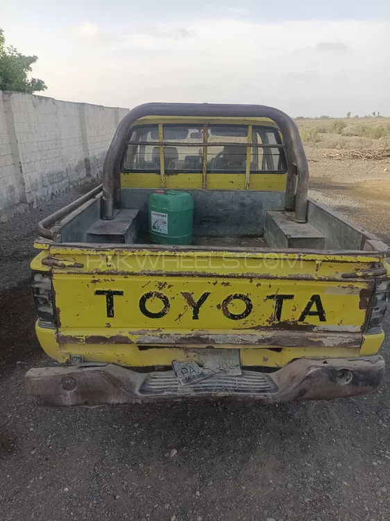 Toyota Hilux 1985 for Sale in Lasbela Image-1