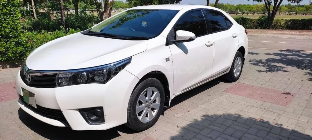 Toyota Corolla 2015 for sale in Sadiqabad