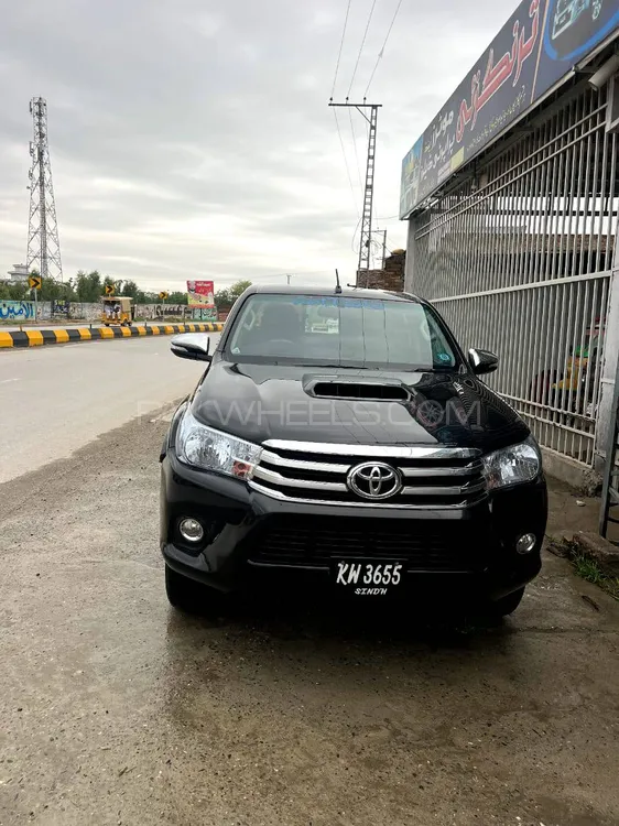 Toyota Hilux 2017 for Sale in Charsadda Image-1