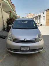 Toyota ISIS Platana 2005 for Sale