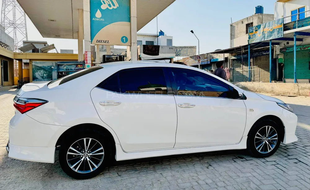 Toyota Corolla 2021 for Sale in D.G.Khan Image-1